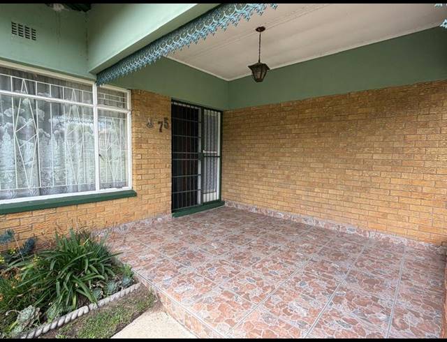 5 BEDROOM HOUSE FOR SALE IN MEYERVILLE